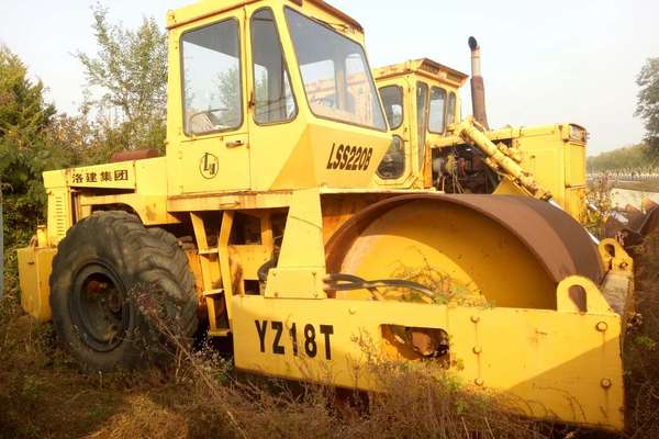 辽宁出售转让二手5000小时2005年洛建ZY18单钢轮压路机