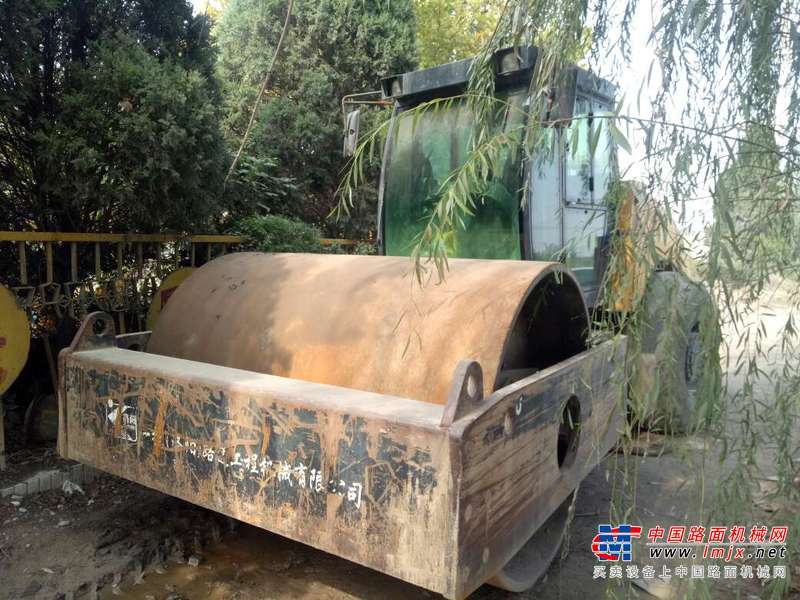 陕西出售转让二手4200小时2007年洛阳路通LT220B单钢轮压路机