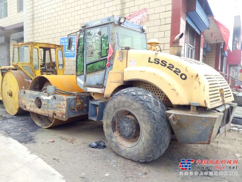 山西出售转让二手7800小时2009年洛建LSS220单钢轮压路机