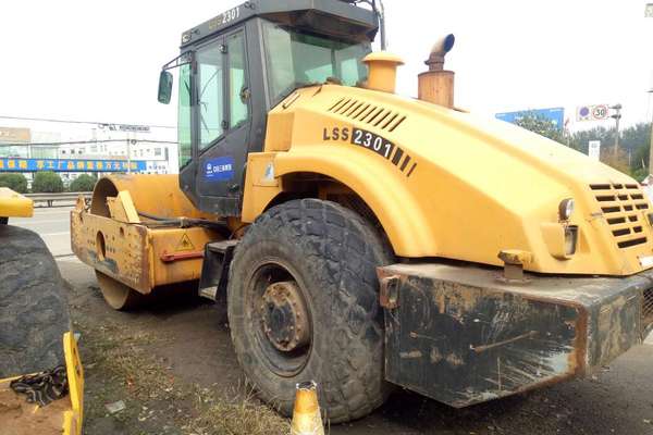 山西出售转让二手5000小时2009年洛建LSS2301单钢轮压路机