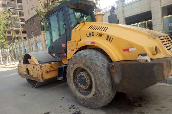 江西出售转让二手9200小时2009年洛阳路通LT220S单钢轮压路机