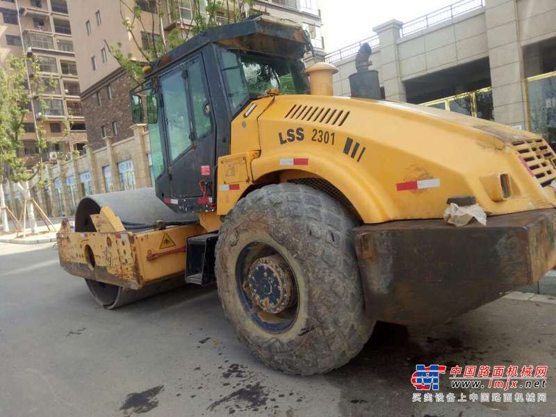江西出售转让二手9200小时2009年洛阳路通LT220S单钢轮压路机