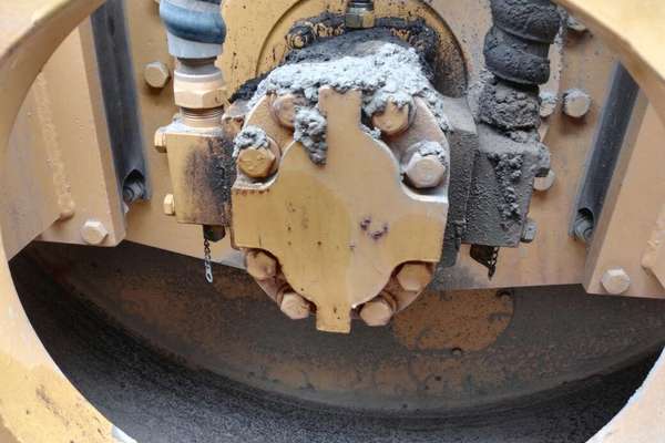 山西出售转让二手6200小时2012年洛建LSS2301单钢轮压路机