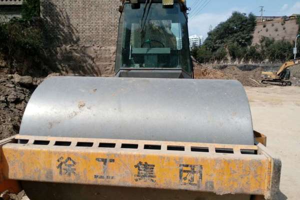 山西出售转让二手4000小时2010年徐工YZ22JC单钢轮压路机