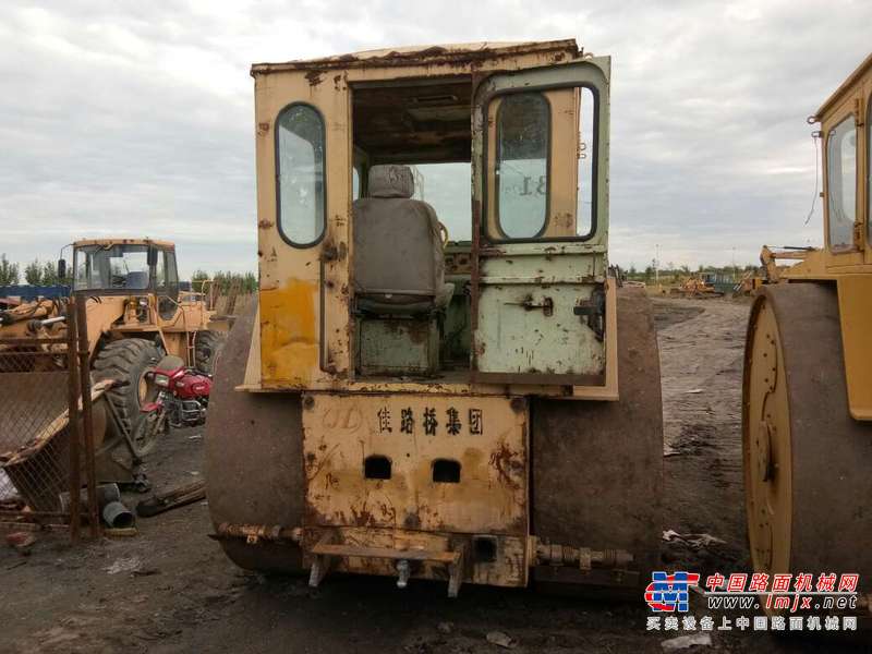 黑龙江出售转让二手8000小时2005年徐工3Y18三轮压路机