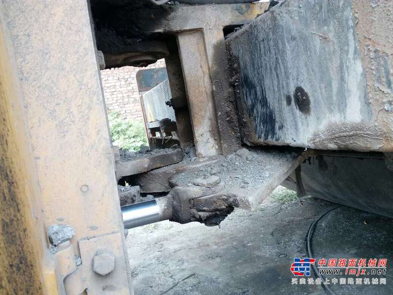 山西出售转让二手5000小时2006年洛建LSS218A单钢轮压路机