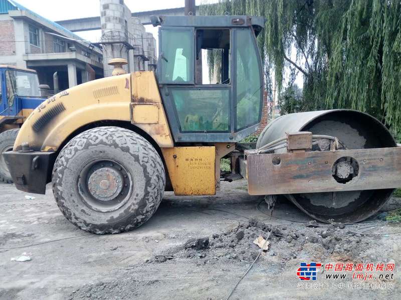 山西出售转让二手5000小时2006年洛建LSS218A单钢轮压路机
