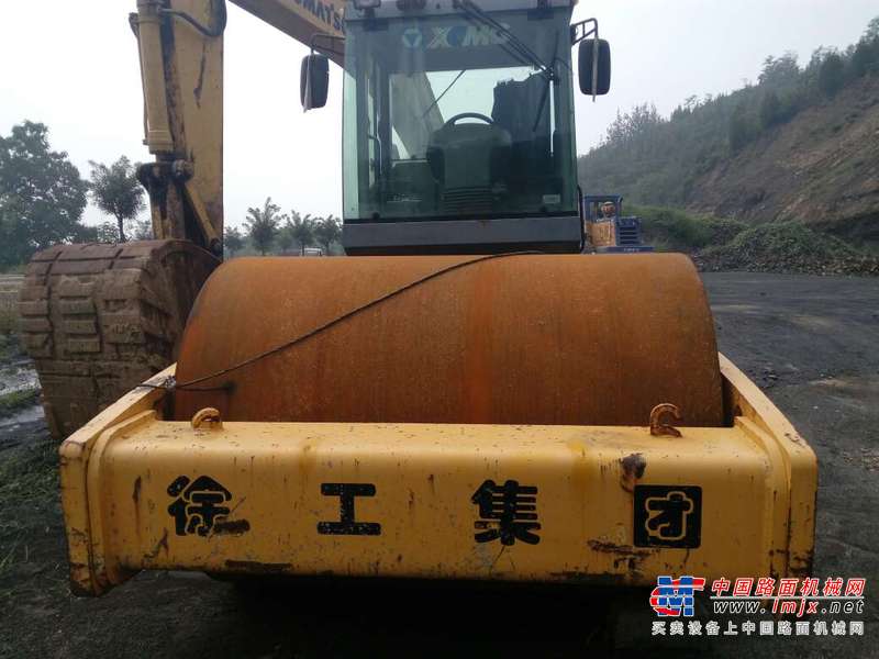 山西出售转让二手2000小时2015年徐工XS222J单钢轮压路机