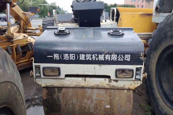 内蒙古出售转让二手5000小时2012年洛建YZC2双钢轮压路机