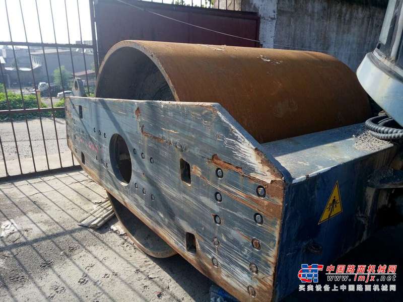 山西出售转让二手5000小时2009年洛阳路通LT320S单钢轮压路机