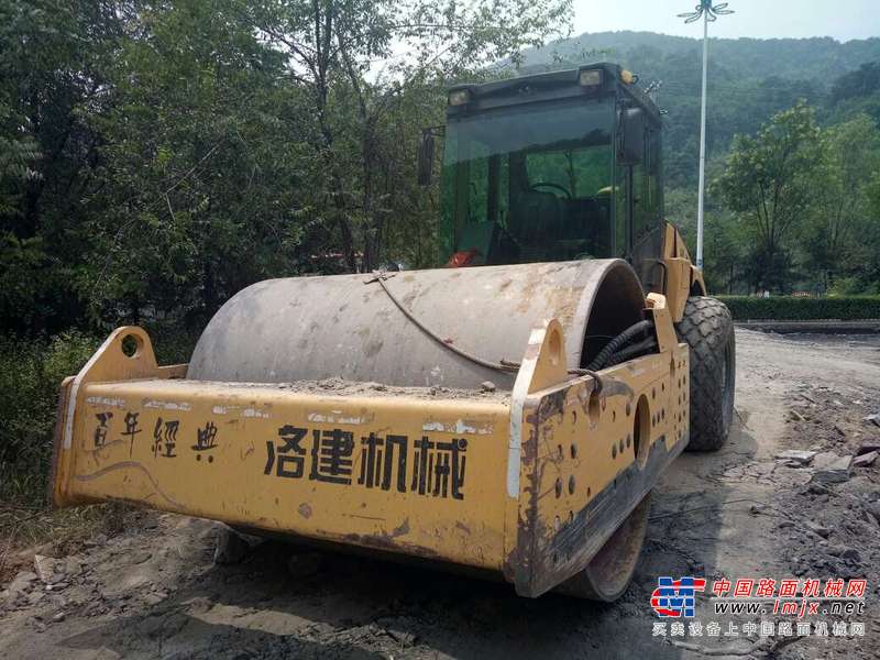 山西出售转让二手4000小时2012年洛建LSS2301单钢轮压路机