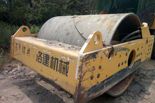 山西出售转让二手4000小时2012年洛建LSS2301单钢轮压路机