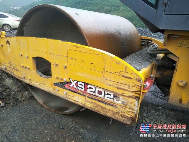 云南出售转让二手3000小时2011年徐工XS222J单钢轮压路机