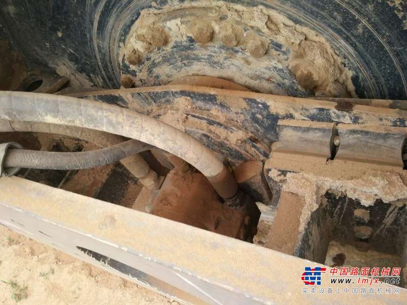 辽宁出售转让二手2000小时2005年洛阳路通LT220B单钢轮压路机