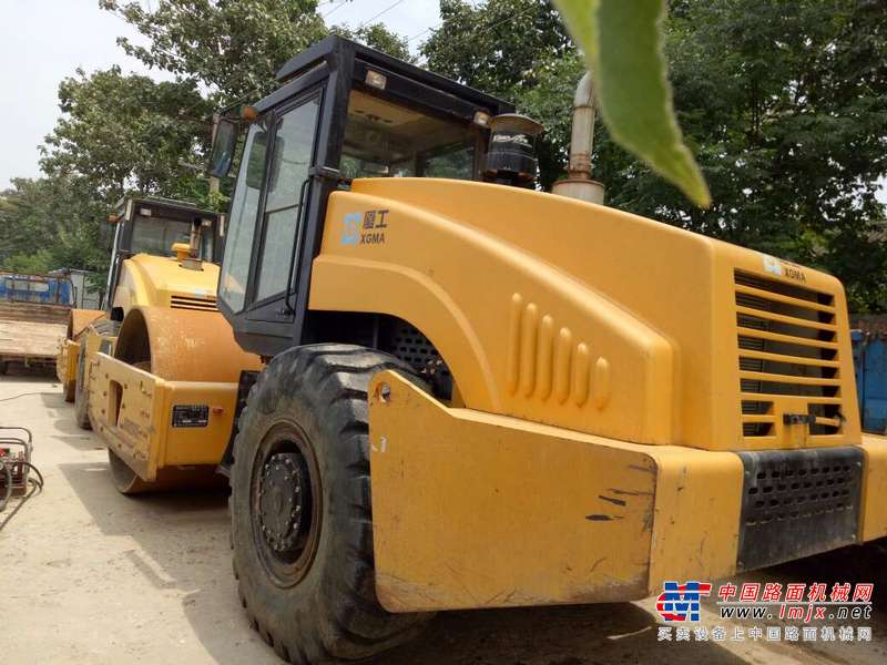 陕西出售转让二手2100小时2012年厦工三明XG6224M单钢轮压路机