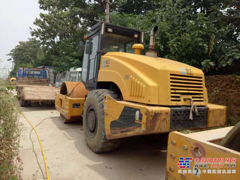 陕西出售转让二手2000小时2011年厦工三明XG6224M单钢轮压路机