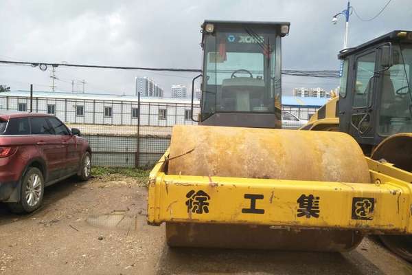 云南出售转让二手3000小时2009年徐工XS222J单钢轮压路机