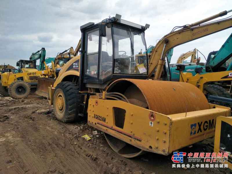云南出售转让二手3000小时2011年厦工XG6224M单钢轮压路机