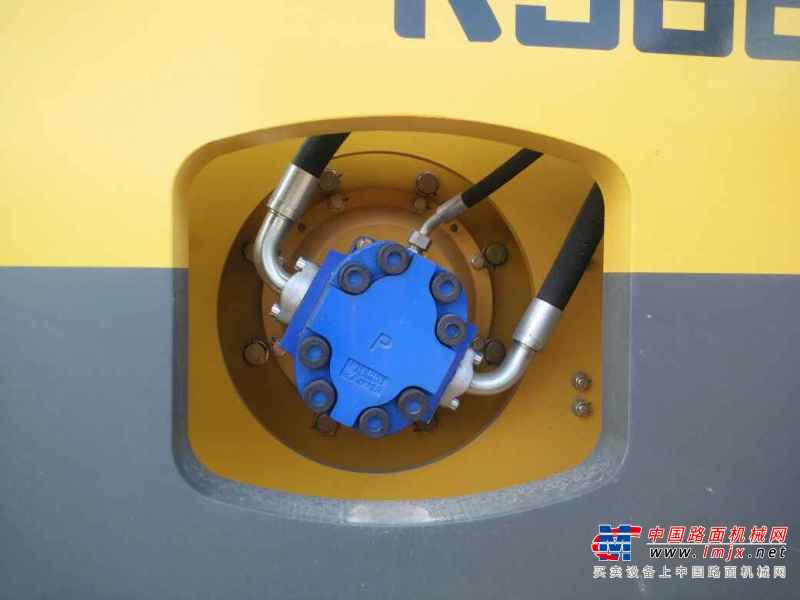 云南出售转让二手10小时2017年临工LGS8220单钢轮压路机