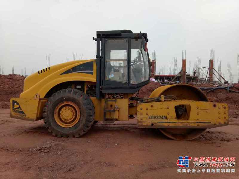 江西出售转让二手8000小时2010年厦工XG6224M单钢轮压路机