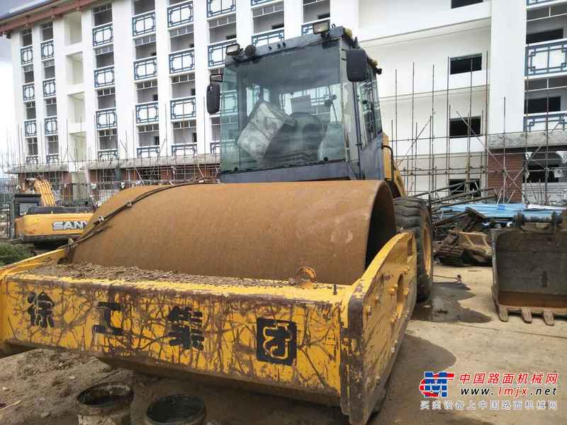 云南出售转让二手3000小时2011年徐工XSM220单钢轮压路机