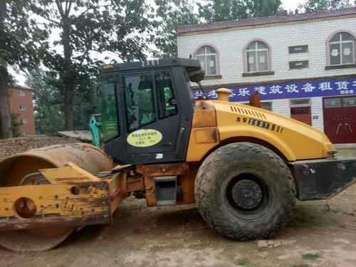 河南出售转让二手4000小时2013年洛建LSS2301单钢轮压路机