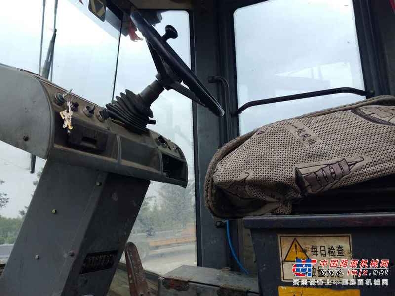 内蒙古出售转让二手10000小时2005年徐工XSM220单钢轮压路机