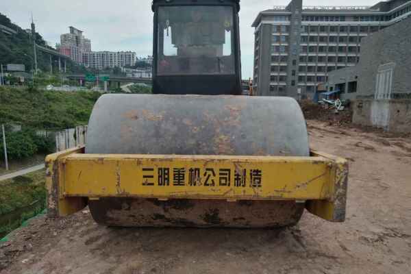 重庆出售转让二手8000小时2010年厦工三明YZ20B单钢轮压路机