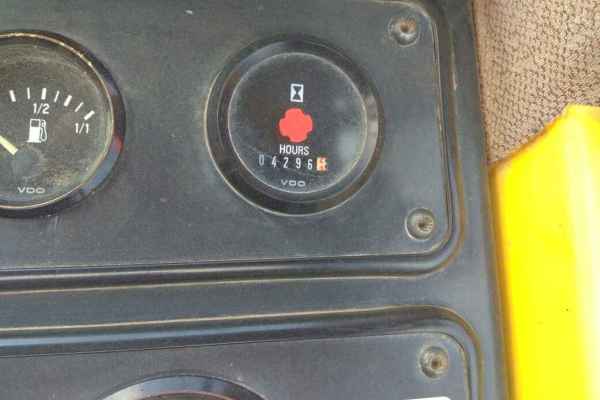江苏出售转让二手4296小时2005年宝马BW225D单钢轮压路机