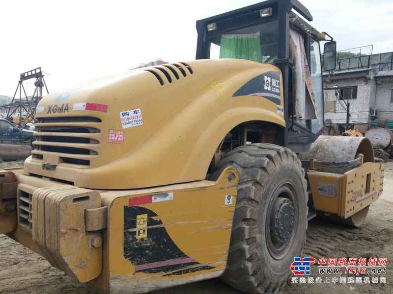 陕西出售转让二手4000小时2011年厦工XG6204M单钢轮压路机