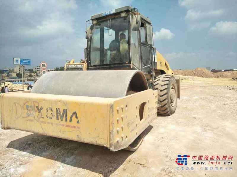 云南出售转让二手4000小时2015年厦工XG622MH单钢轮压路机
