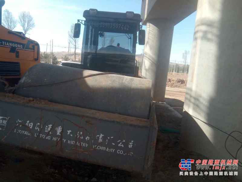 山西出售转让二手6000小时2013年洛阳路通LT623B单钢轮压路机