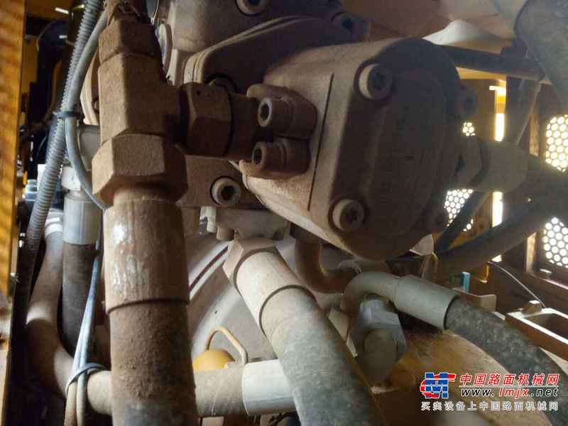 广西出售转让二手2000小时2015年徐工XS222J单钢轮压路机