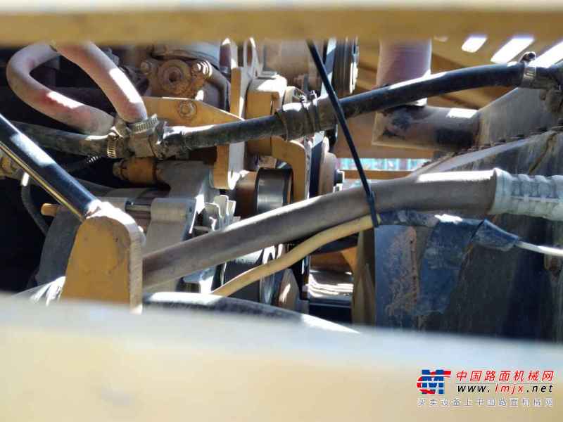 内蒙古出售转让二手10000小时2007年洛阳路通LT320B单钢轮压路机