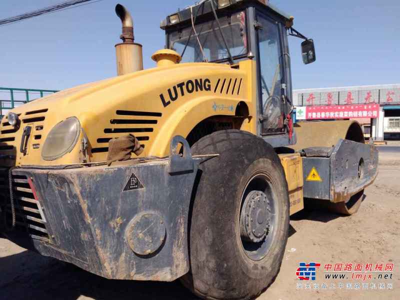 内蒙古出售转让二手10000小时2007年洛阳路通LT320B单钢轮压路机