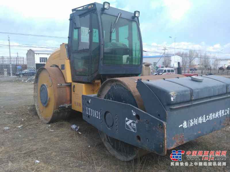 黑龙江出售转让二手8900小时2005年洛阳路通LTJ1821三轮压路机