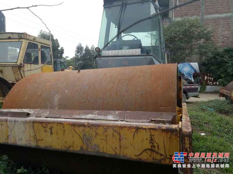 广东出售转让二手5000小时2006年洛建YZ16B单钢轮压路机