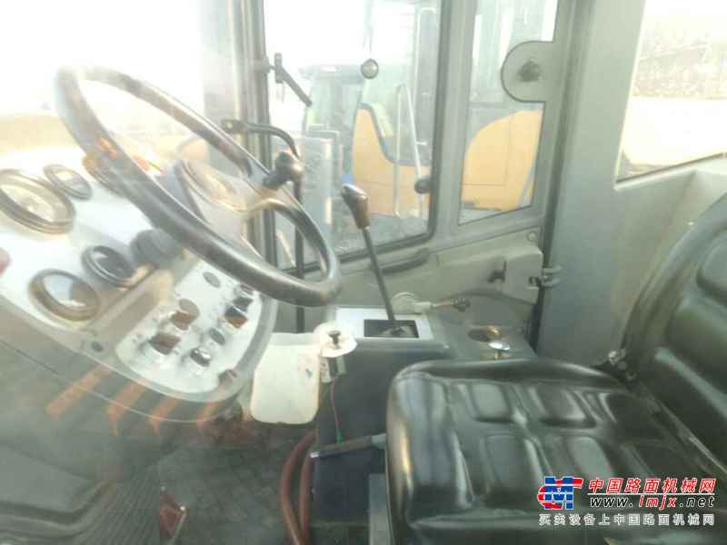 黑龙江出售转让二手8000小时2010年徐工XS222J单钢轮压路机