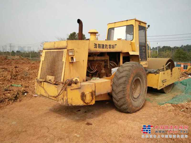 湖北出售转让二手5000小时2005年洛建YZ20C单钢轮压路机