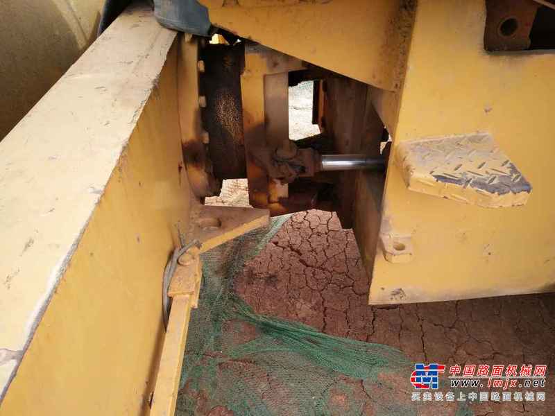 湖北出售转让二手5000小时2005年洛建YZ20C单钢轮压路机