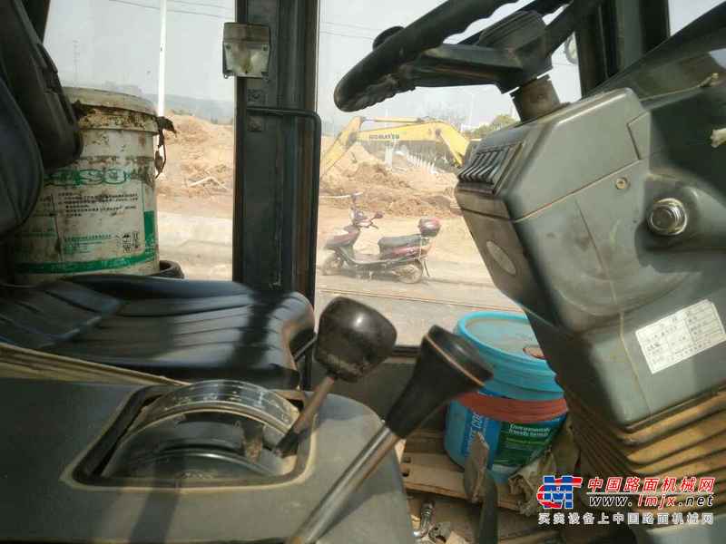 湖北出售转让二手6000小时2010年常林8228单钢轮压路机