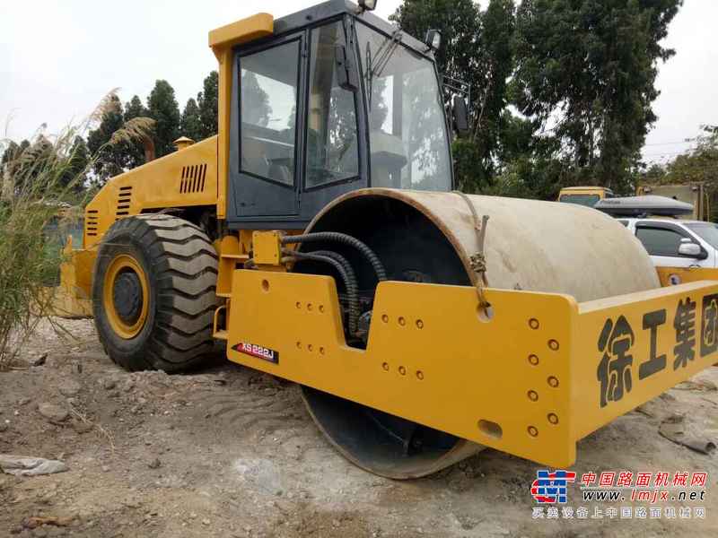 广东出售转让二手6130小时2005年徐工XS202J单钢轮压路机