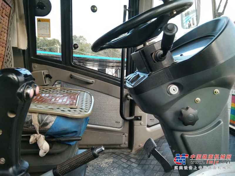 湖北出售转让二手1200小时2014年徐工XS223J单钢轮压路机