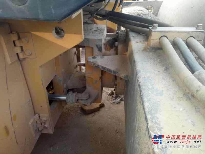 宁夏出售转让二手5000小时2008年洛阳路通LT220S单钢轮压路机