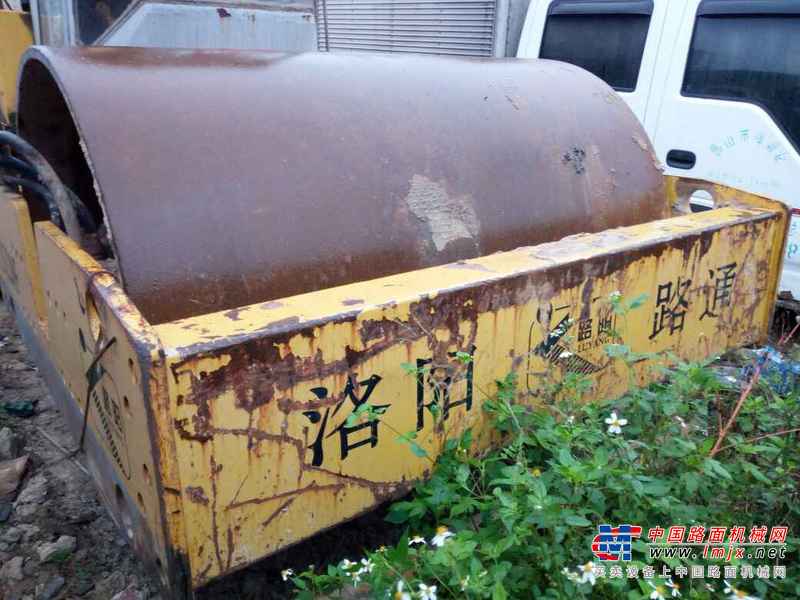 广东出售转让二手9000小时2008年洛阳路通YZ20F单钢轮压路机