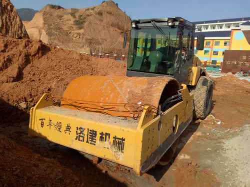 湖北出售转让二手700小时2012年徐工XS202J单钢轮压路机