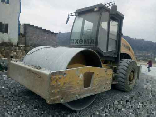 贵州出售转让二手8000小时2011年厦工XG6204M单钢轮压路机