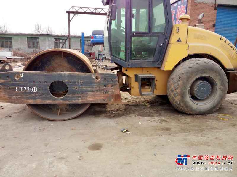 河北出售转让二手10000小时2007年洛阳路通LT220B单钢轮压路机