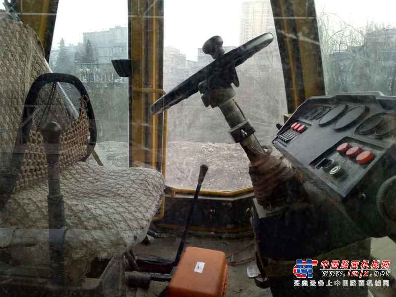 湖北出售转让二手2000小时2009年山东常林RM226单钢轮压路机