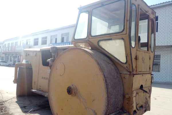 山西出售转让二手8720小时2003年洛阳路通3Y18X21三轮压路机